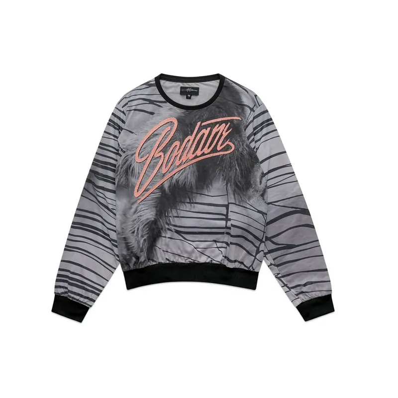 a-styled-clothing-against-a-white-backgr_JJXA-eBYUCqP_t0tsg8s6g_syYibT2MSmqA0naJZkc2ZA.png
